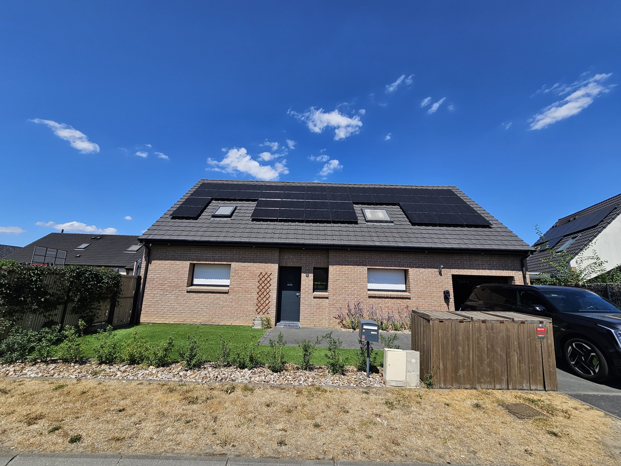 Maison individuelle à Annœullin équipée de panneaux photovoltaïques 10 kWc